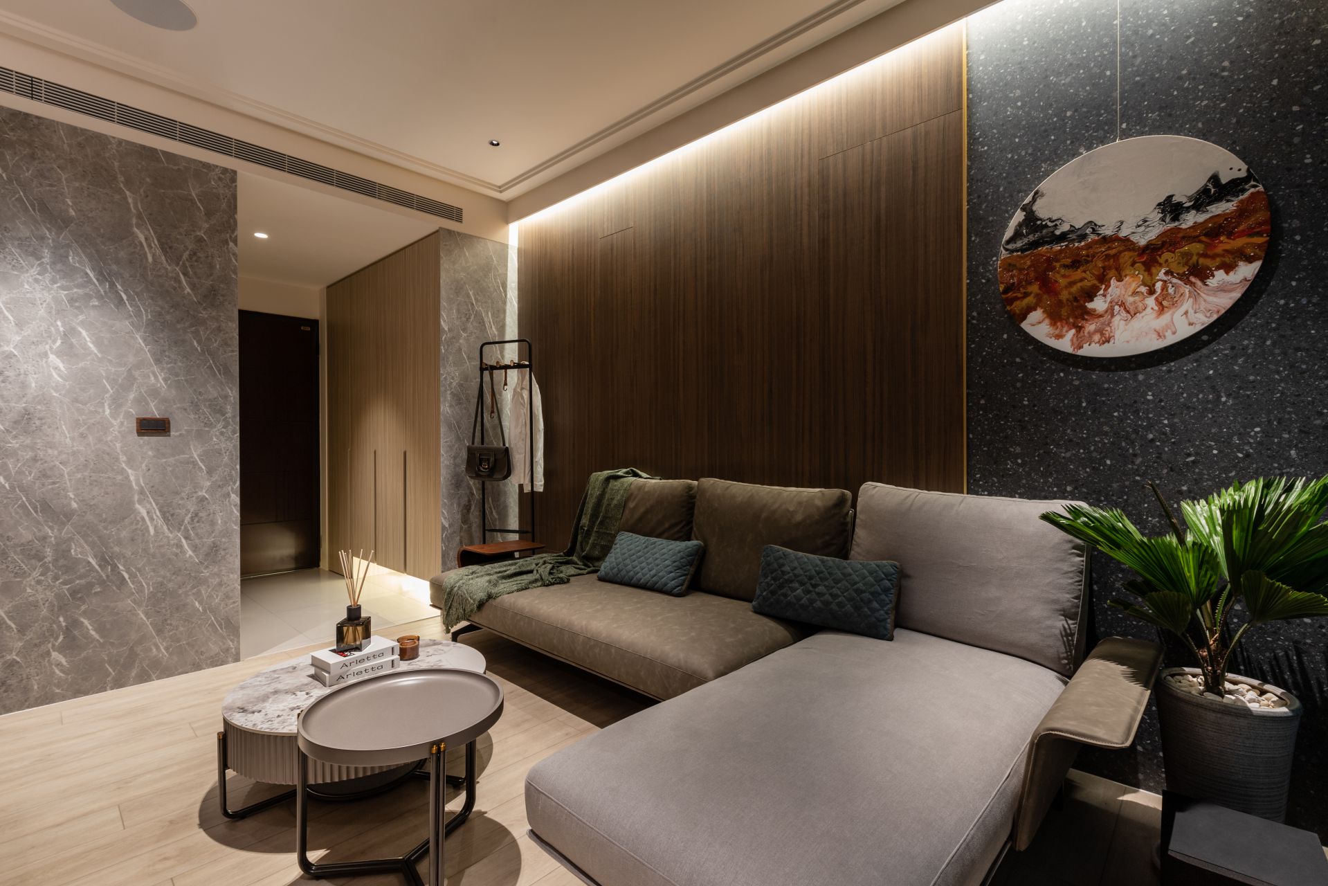 現代輕奢風怎麼搭配軟裝？營造精緻卻不張揚的低調奢華｜桃園室內設計公司